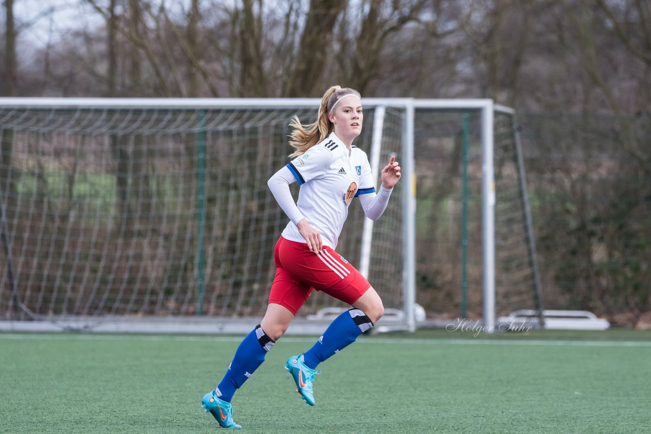 Bild 102 - wBJ HSV - F Holstein Kiel : Ergebnis: 0:6